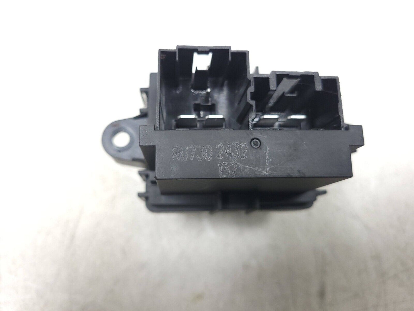 10-14 Chevrolet Suburban Tahoe Blower Motor Resistor OEM