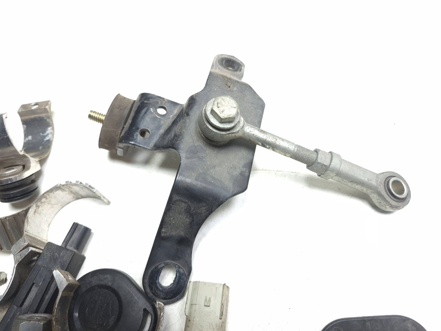 2008 Harley-davidson Fxdf Dayna Misc Bolt & Hardware Bracket OEM