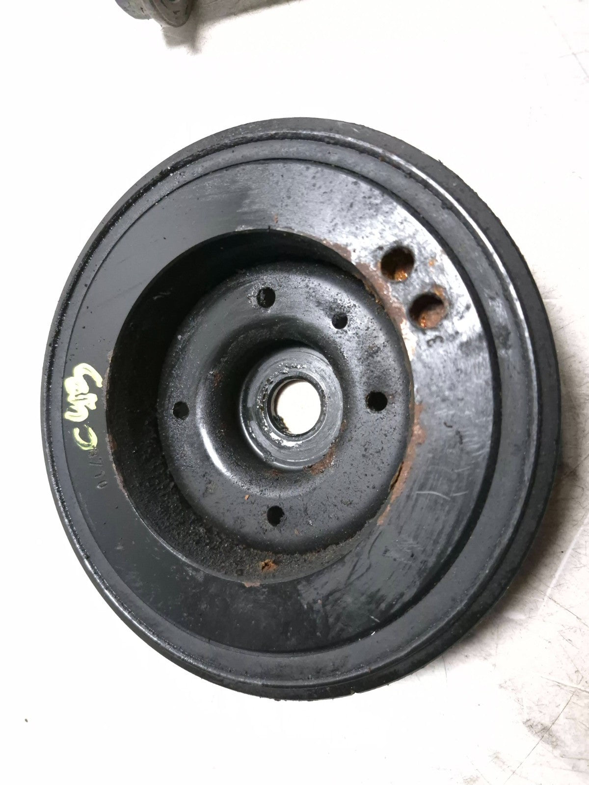 2011 Volkswagen Tiguan Crankshaft Harmonic Balancer Pulley W/ Bolt OEM