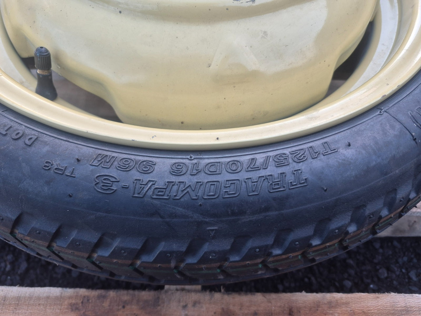 2009 Toyota Prius Emergency Spare Tire Wheel Rim 16x4t OEM