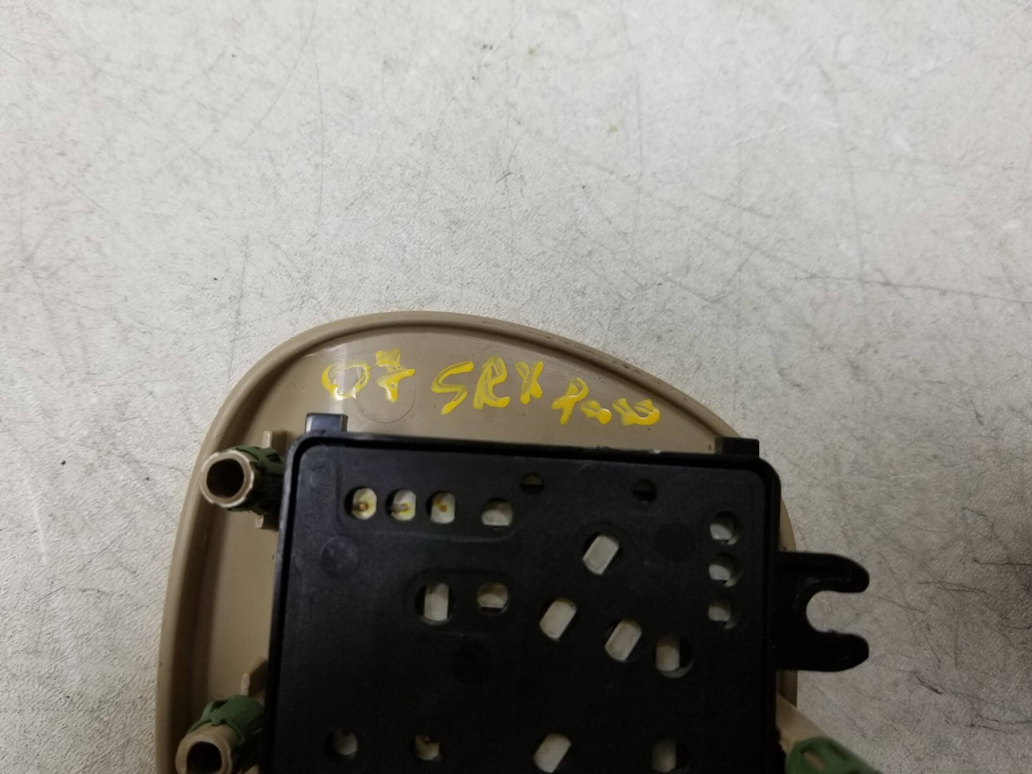 2006 - 2009 Cadillac Srx Seat Side Trim W/switch Front Passenger Side Right OEM