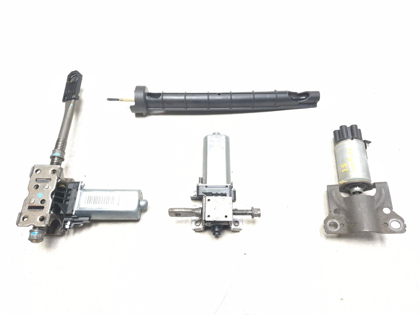 2015 Jeep Compass Front Driver Side Seat Track Adjustment Motor 4 Pcs OEM