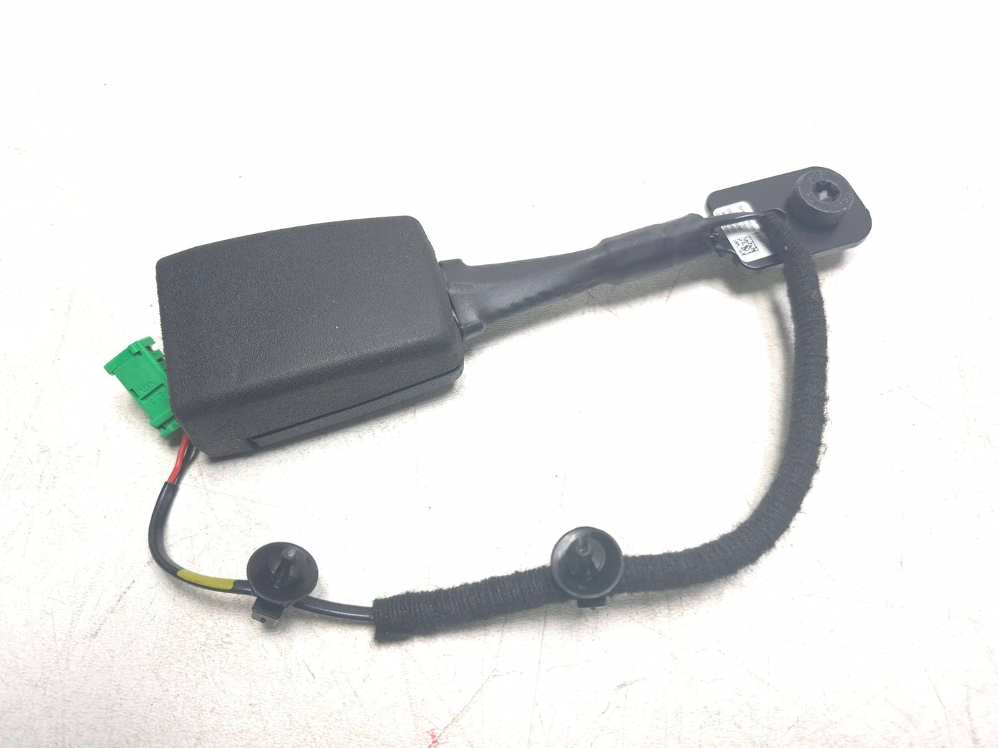 2024 Alfa Romeo Stelvio Front Seat Belt Buckle Passenger Side Right OEM