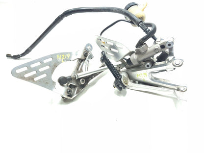 2003 - 2009 Yamaha Yzf R6 Front Foot Peg Bracket & Master Cylinder & Shifter 2pc