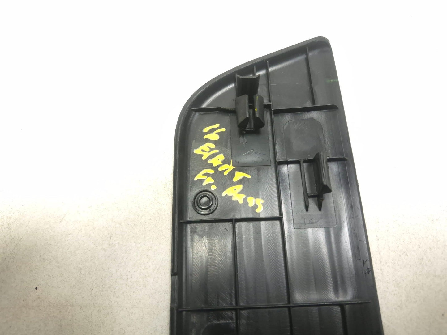 2016 Hyundai Elantra Front Door Scuff Plate Trim Left & Right Pair OEM