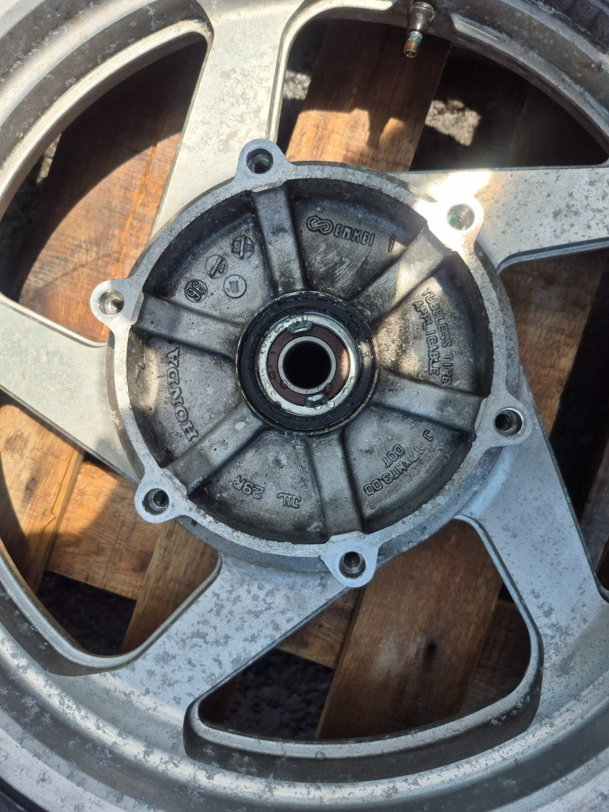 1997 Honda Magna Vf750 Front & Rear Wheel Rim OEM
