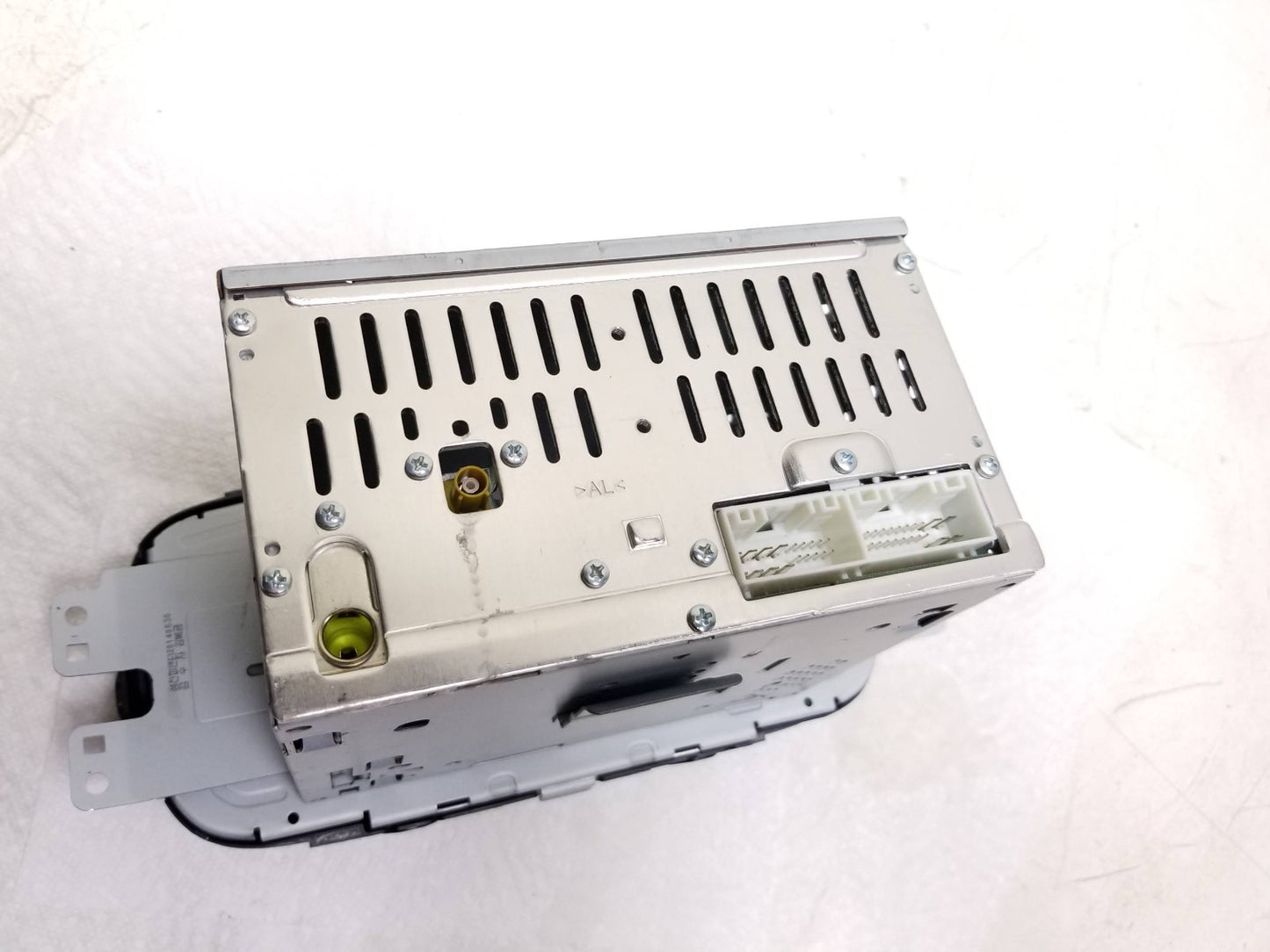 2014 - 2019 Kia Soul AM FM Radio Receiver OEM