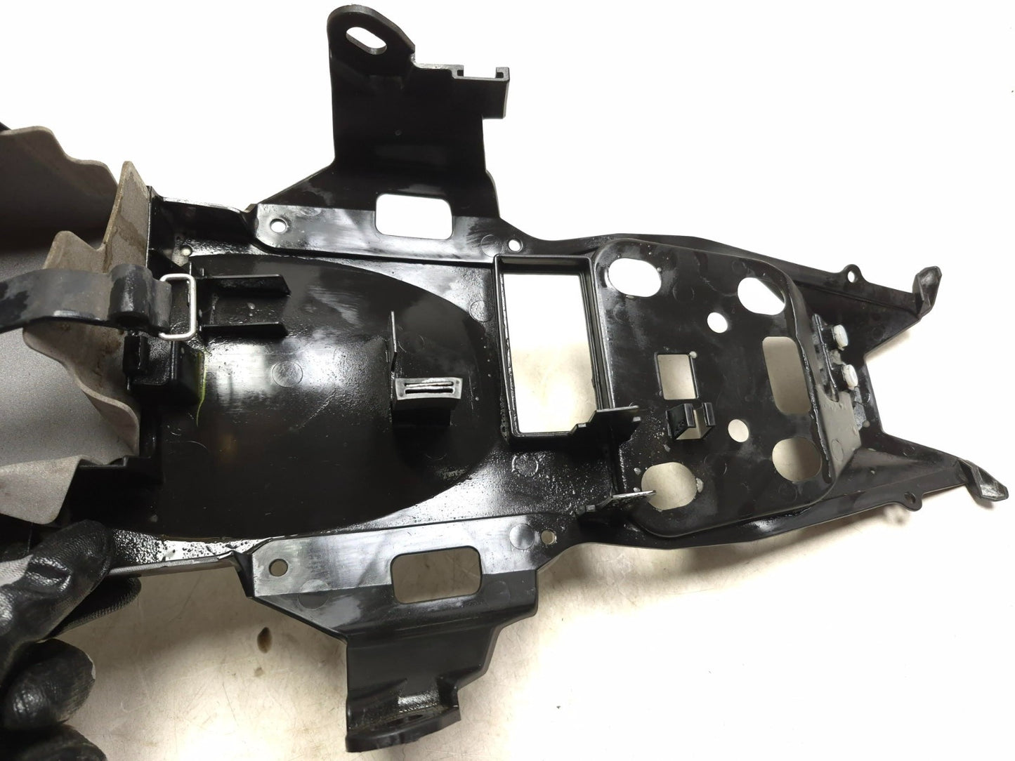 2024 Yamaha R3 Yzfr3 Rear Fender Undertail Tray OEM