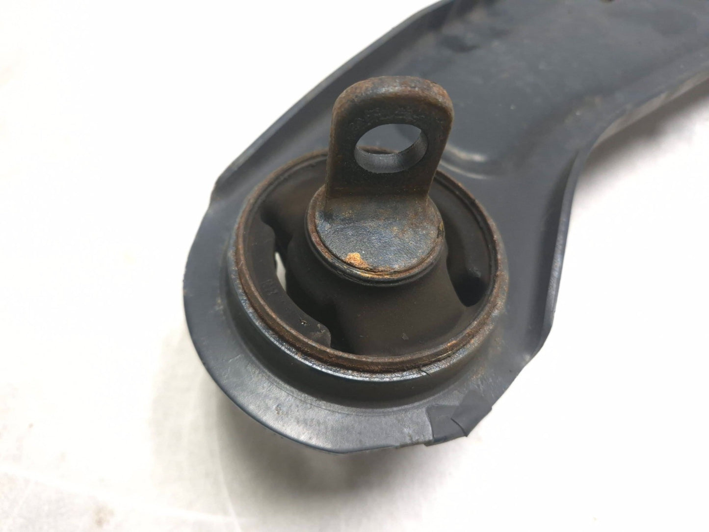 2019 Hyundai Kona Rear Control Arm Right Passenger Side 3 Pcs OEM