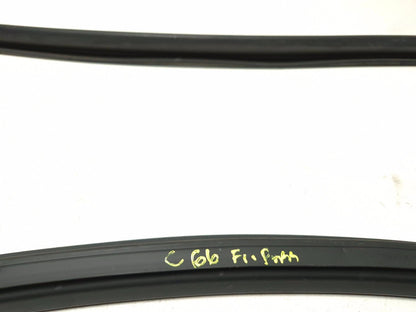 2012 Hyundai Sonata Front Door Weatherstrip Seal Passenger Right 5pcs OEM