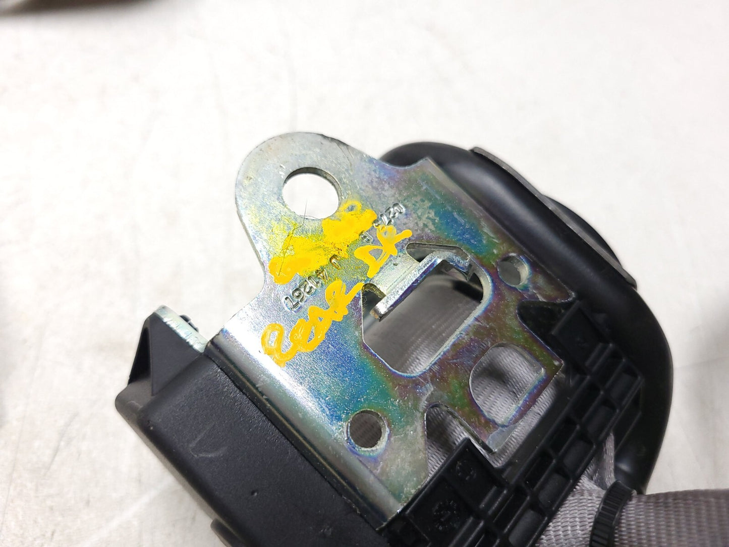 2004 - 2007 Audi A8l A8 S8 Rear Seat Belt Retractor 3pcs OEM