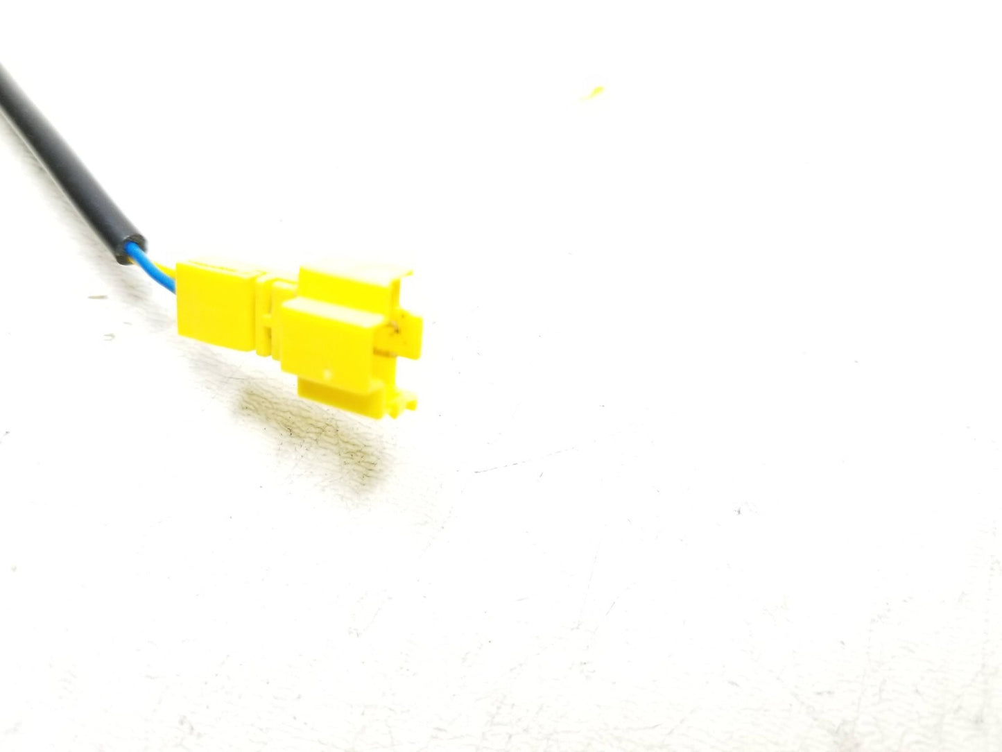 10-16 Mercedes W212 E350 Front Seat Belt Buckle Latch Passenger Right OEM