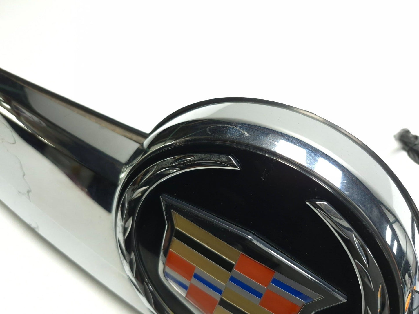 2013 Cadillac Escalade Esv Rear Liftgate Exterior Molding Trim W/ Camera OEM