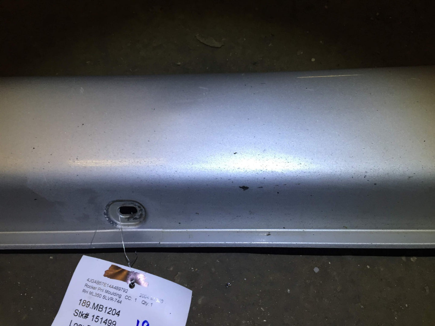 2004 Mercedes Benz Ml350 Skirt Rocker Panel Molding Right Passenger Side OEM
