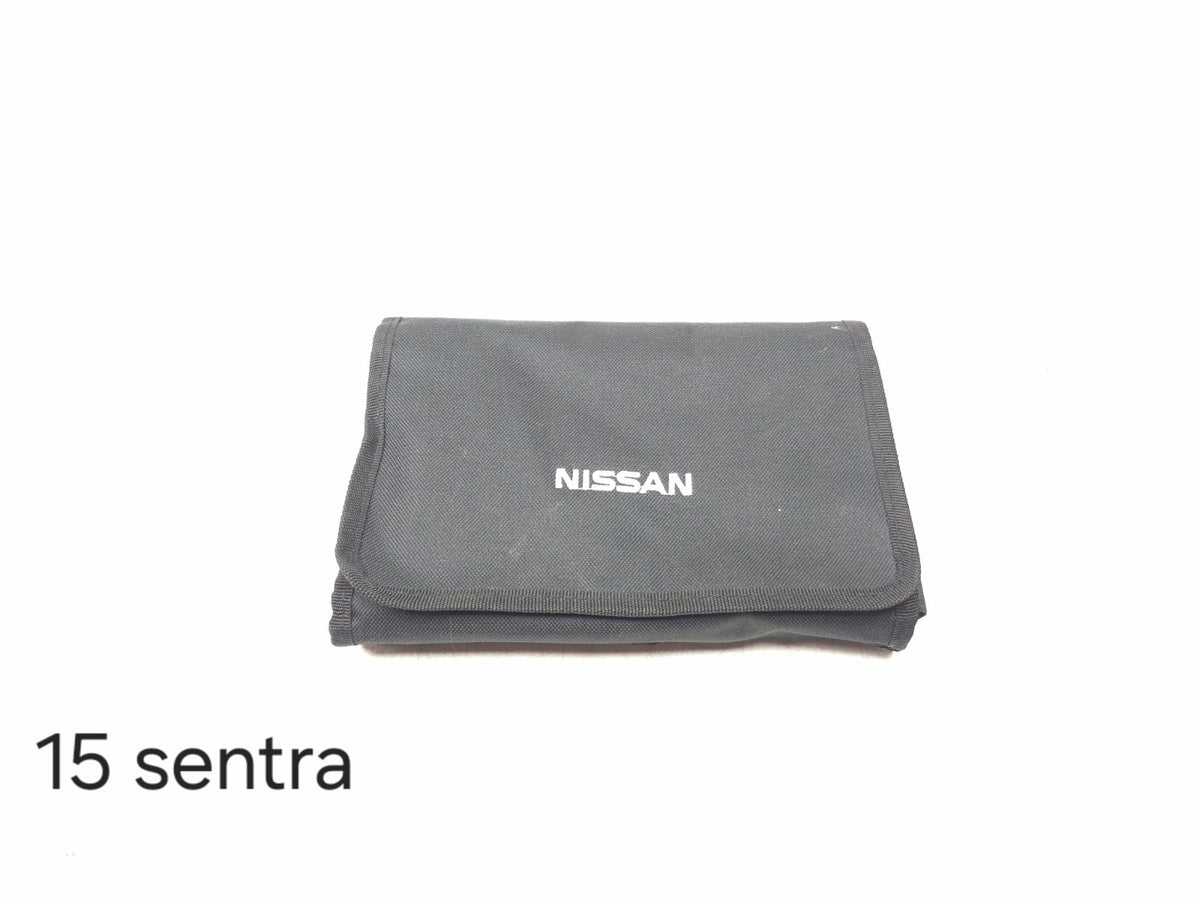 2015 Nissan Sentra Owner Manual W/ Case OEM
