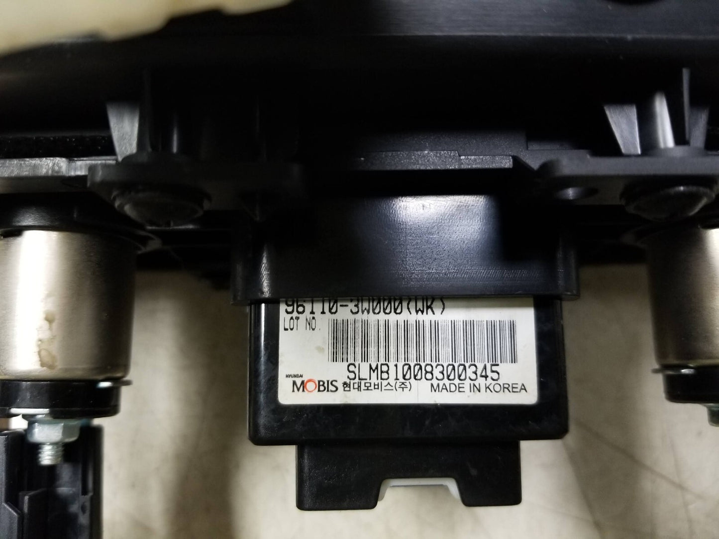 2011 - 2013 Kia Sportage Usb/ipod/aux Audio Input Port Adapter 12v Outlet OEM