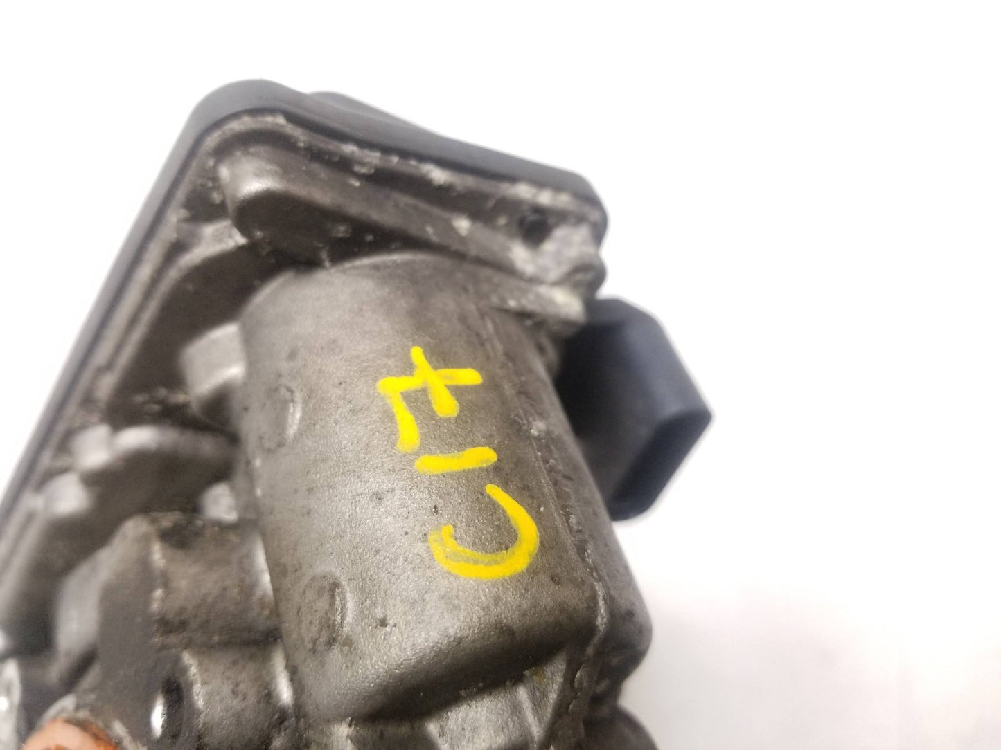 2018 BMW 330ix Throttle Body 8601651 OEM 76k Miles