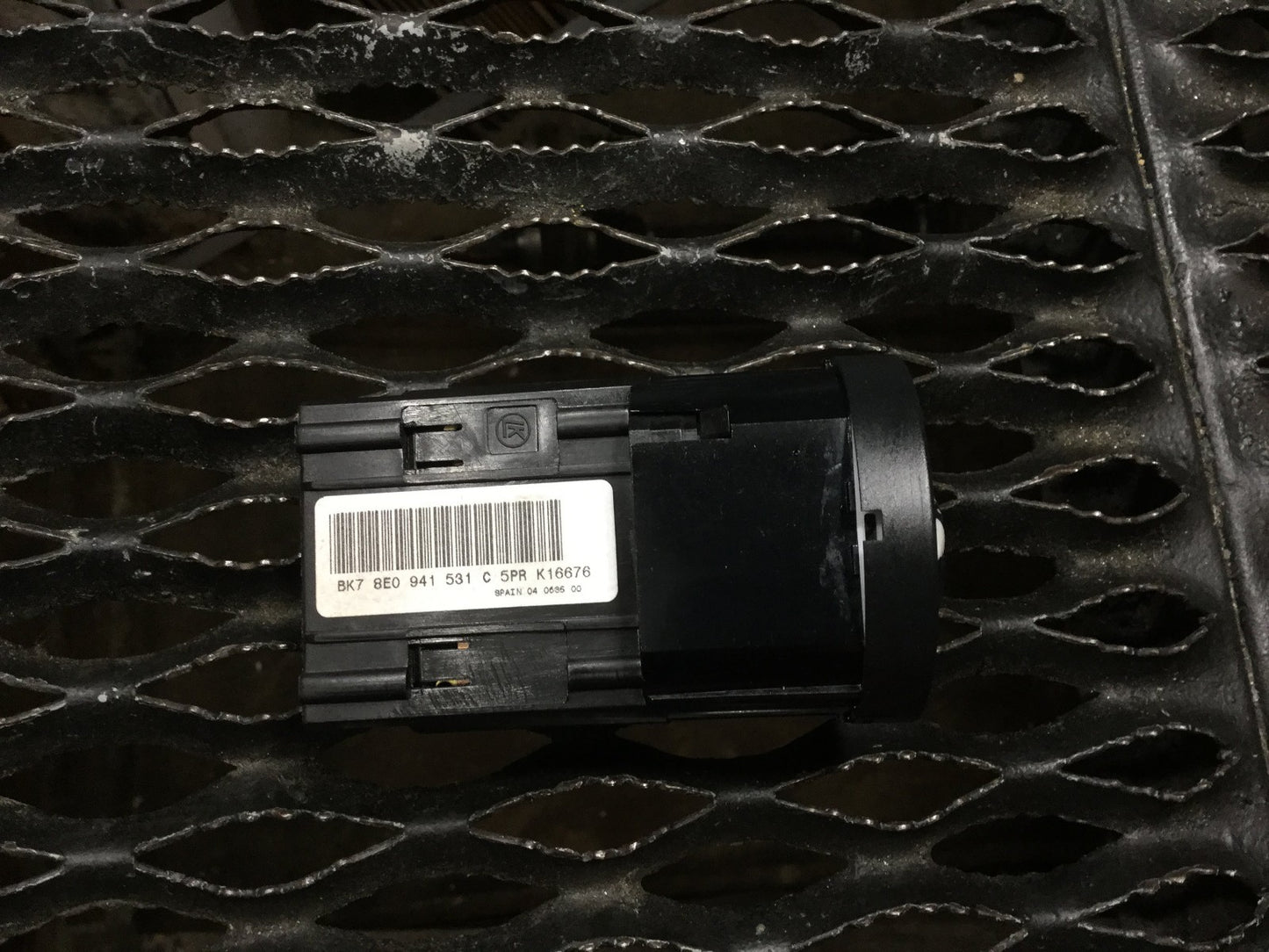 05 06 07 08 Audi A4 B7 Headlight Control Switch OEM