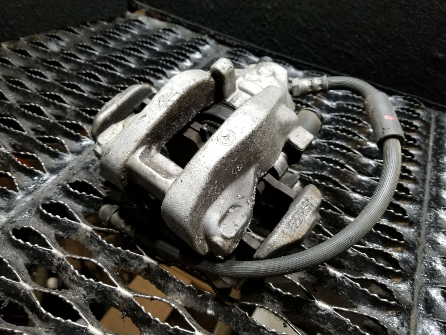 2013 Mercedes E350 Rear Brake Caliper 2pcs OEM
