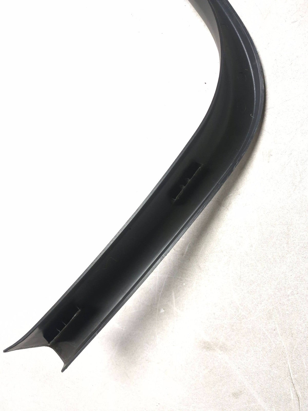 2007 Lincoln Navigator Rear Trunk Liftgate Tailgate Upper Trim Cover Panel OEM