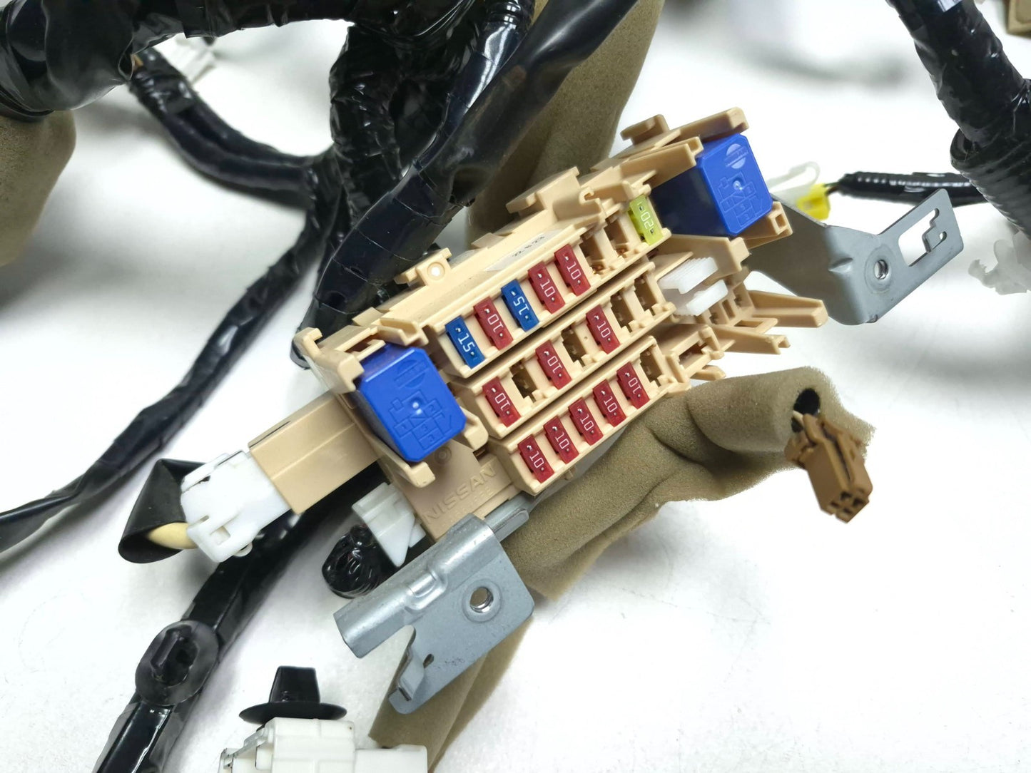 2011 Nissan Juke Dashboard Instrument Panel Wiring Harness OEM