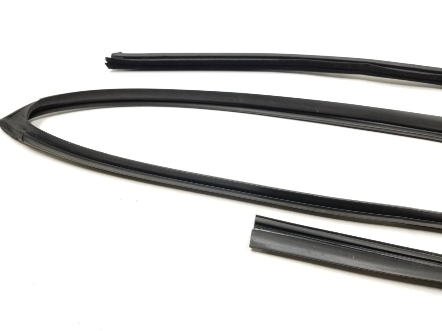 2018 Kia Forte Door Weatherstrip Seal & Belt Front Driver Side Left OEM
