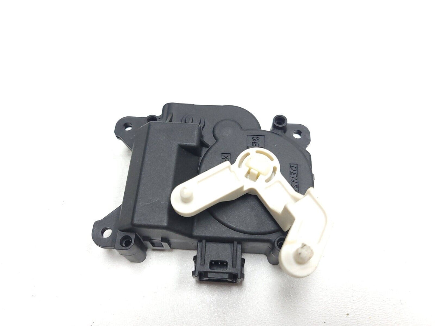 2006 - 2009 Cadillac STS HVAC Blend Air Door Actuator Center Console OEM