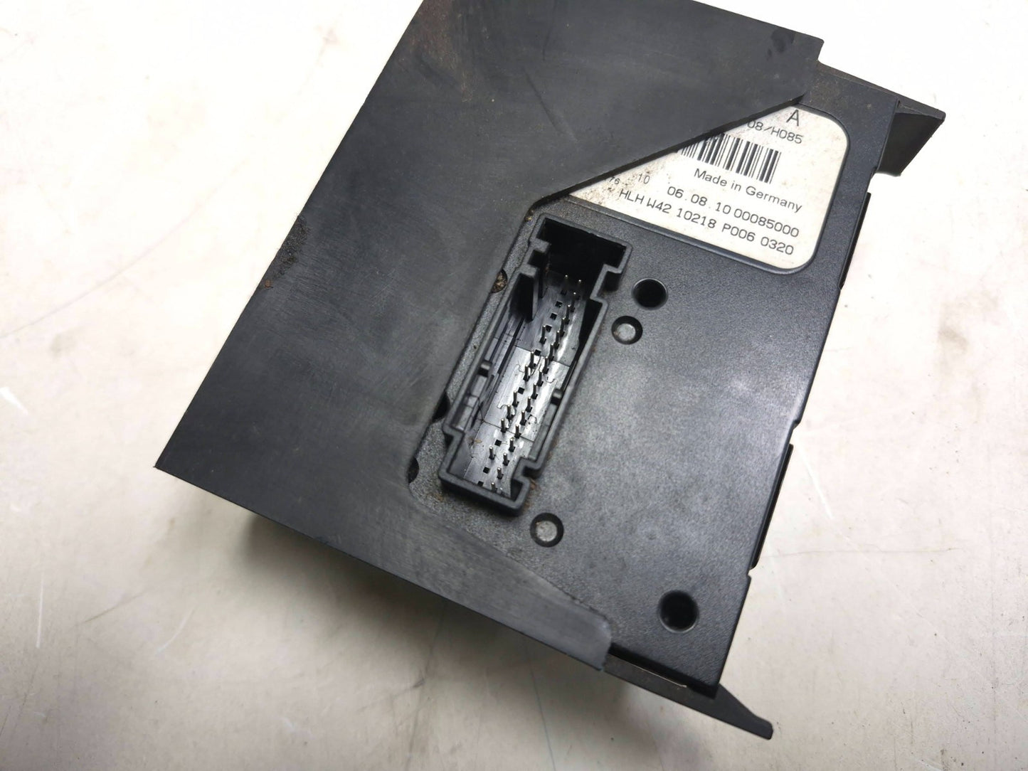 2011 Volkswagen Tiguan Keyless Entry Module & Bracket OEM