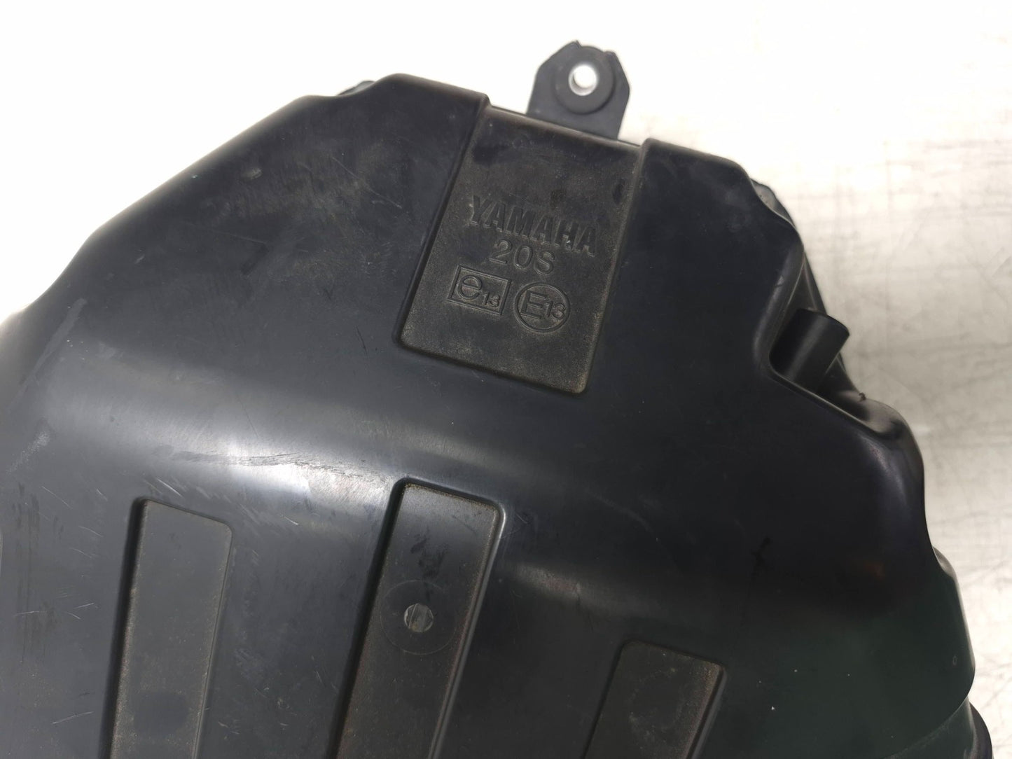 2009 Yamaha Fz6r Air Box Cleaner Filter Housing  OEM