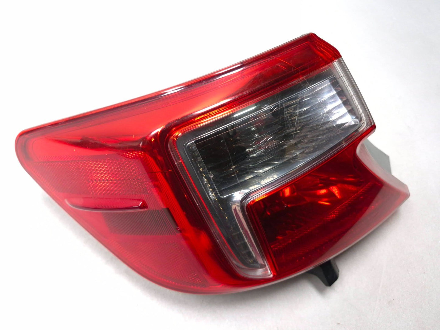 2012 Toyota Camry Tail Light Outer Driver Side Left OEM