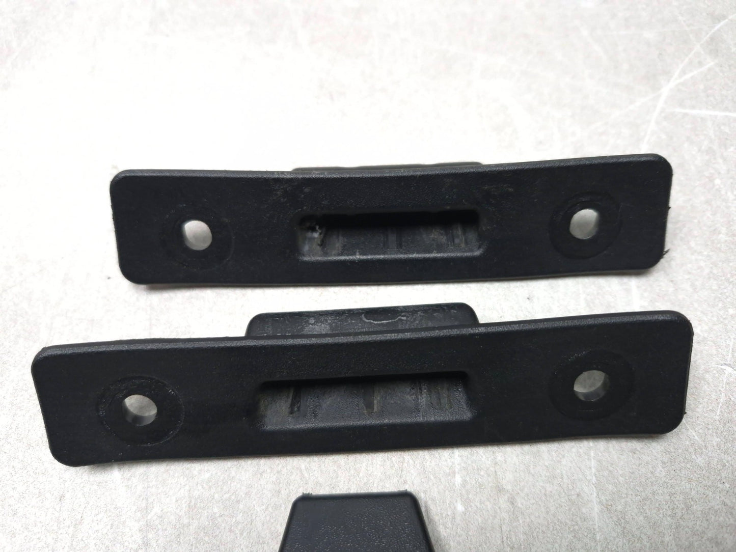 2013 Dodge Grand Caravan Sliding Door Stabilizer 04673926ab Passenger Side Oem✅