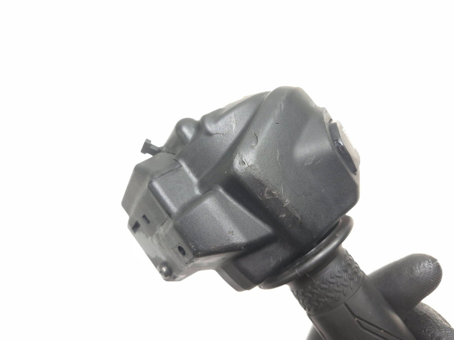 2025 Yamaha Xsr900 Right Handlebar Switch & Left Grip Pair OEM