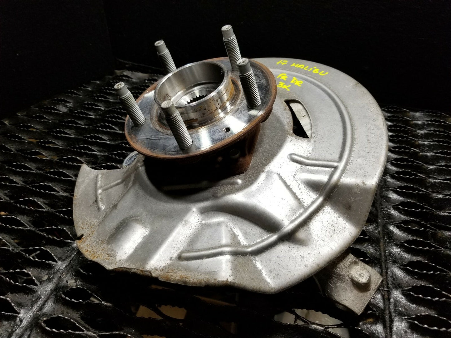 2017 Chevrolet Malibu Front Spindle Knuckle Wheel Hub Left Driver Side OEM