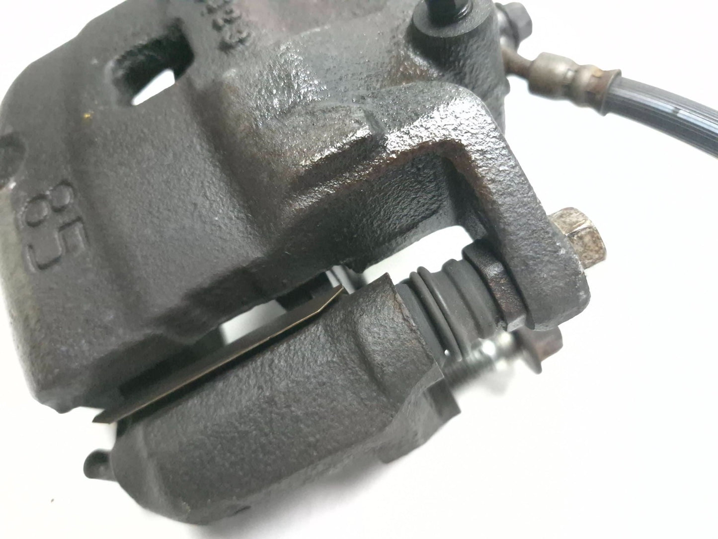 2011 Nissan Juke Brake Caliper Front Left & Right Pair OEM