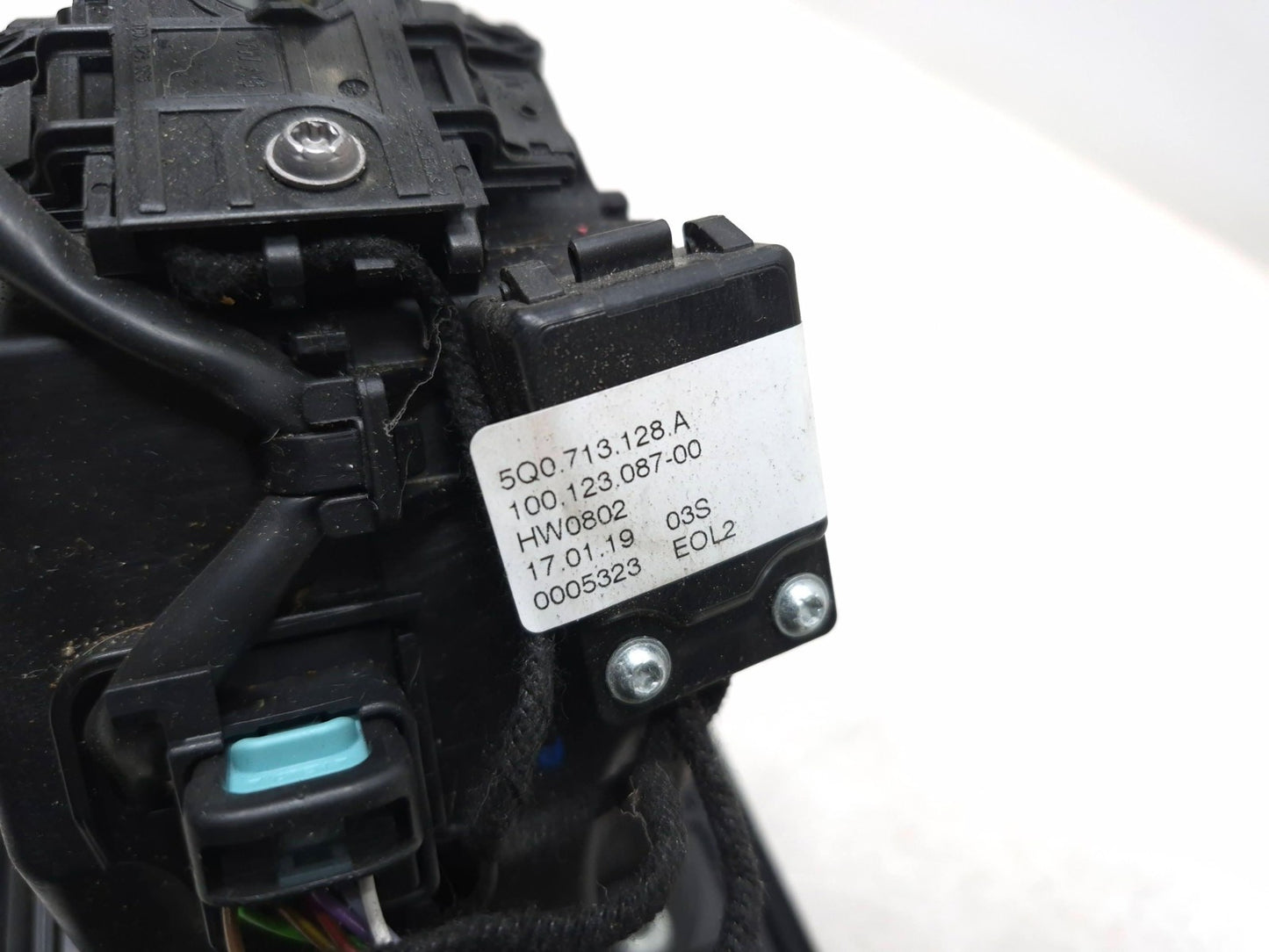 2015 Volkswagen Golf At Transmission Shifter Lever & Cable OEM