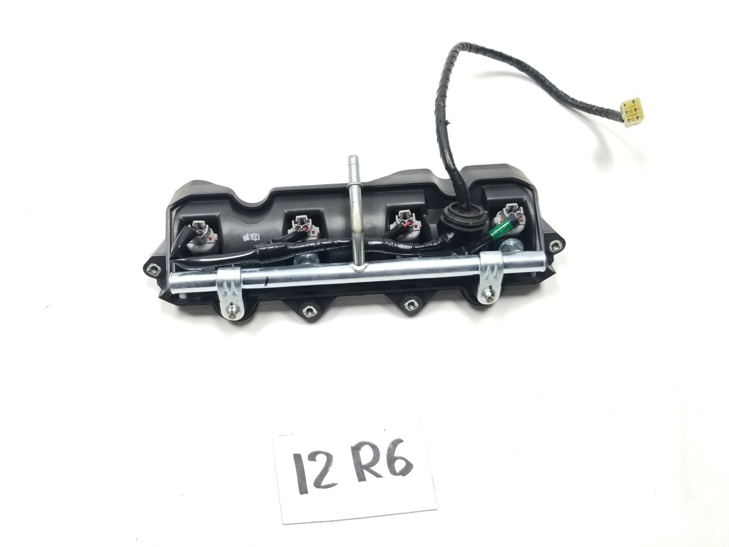 2008 - 2016 2012 Yamaha Yzfr6 R6 Fuel Injector Pipe Inlet Rail OEM