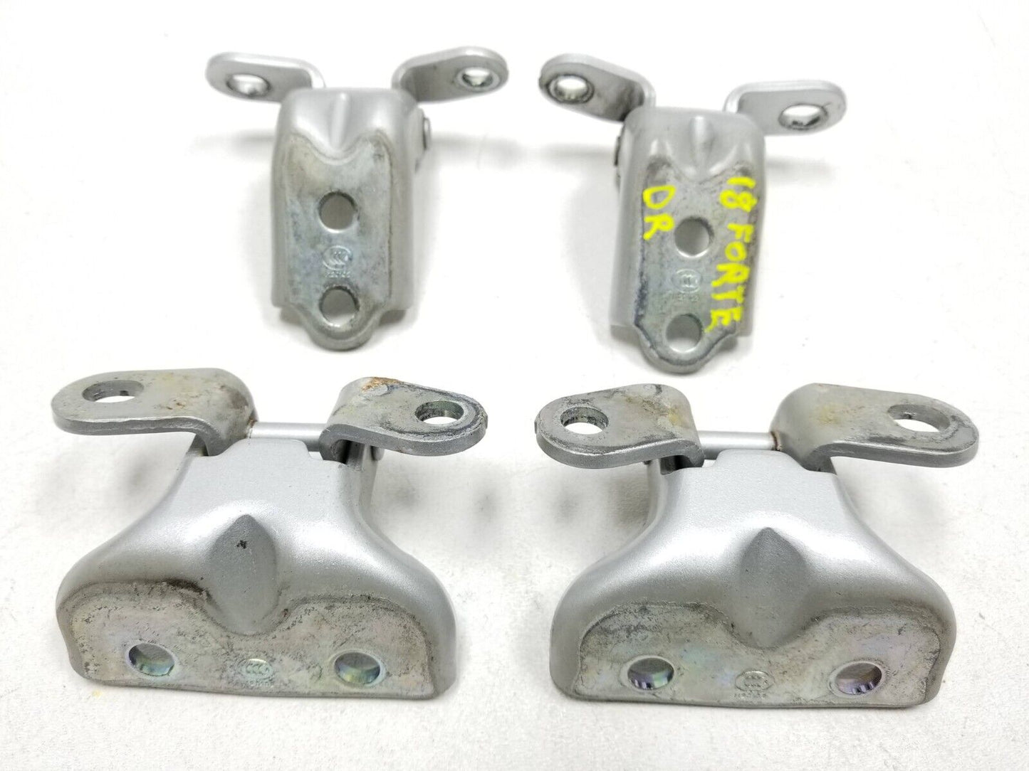 14 15 16 17 18 Kia Forte Door Hinge Driver Side Left OEM 49k Miles