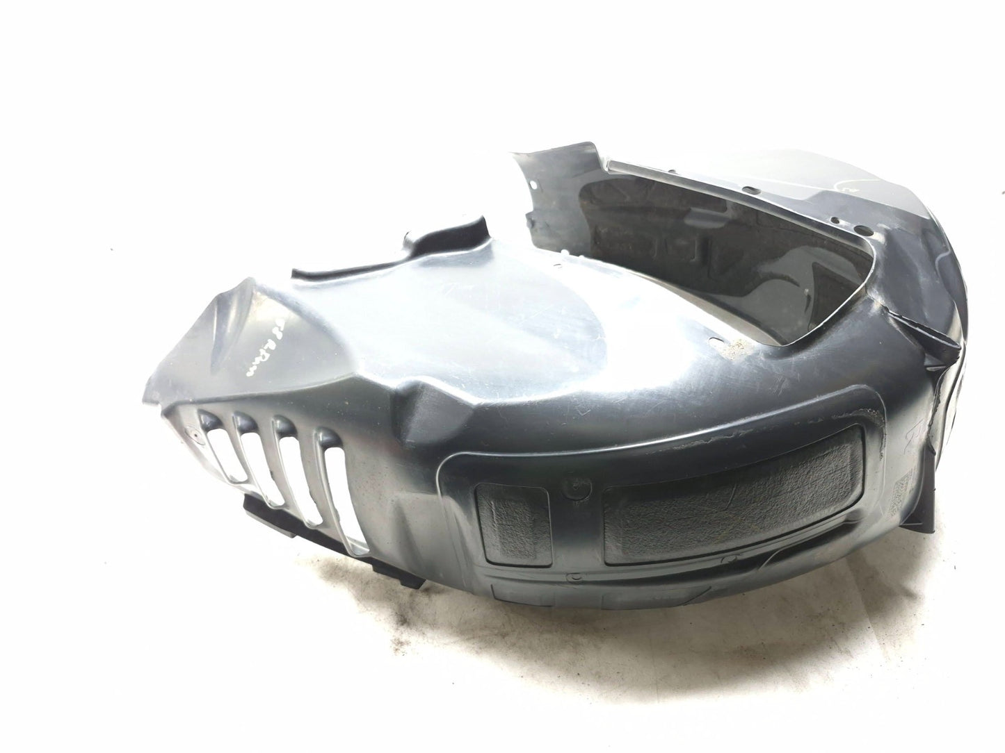 2018 Chrysler 300 Rear Fender Liner Splash Shield Left & Right OEM