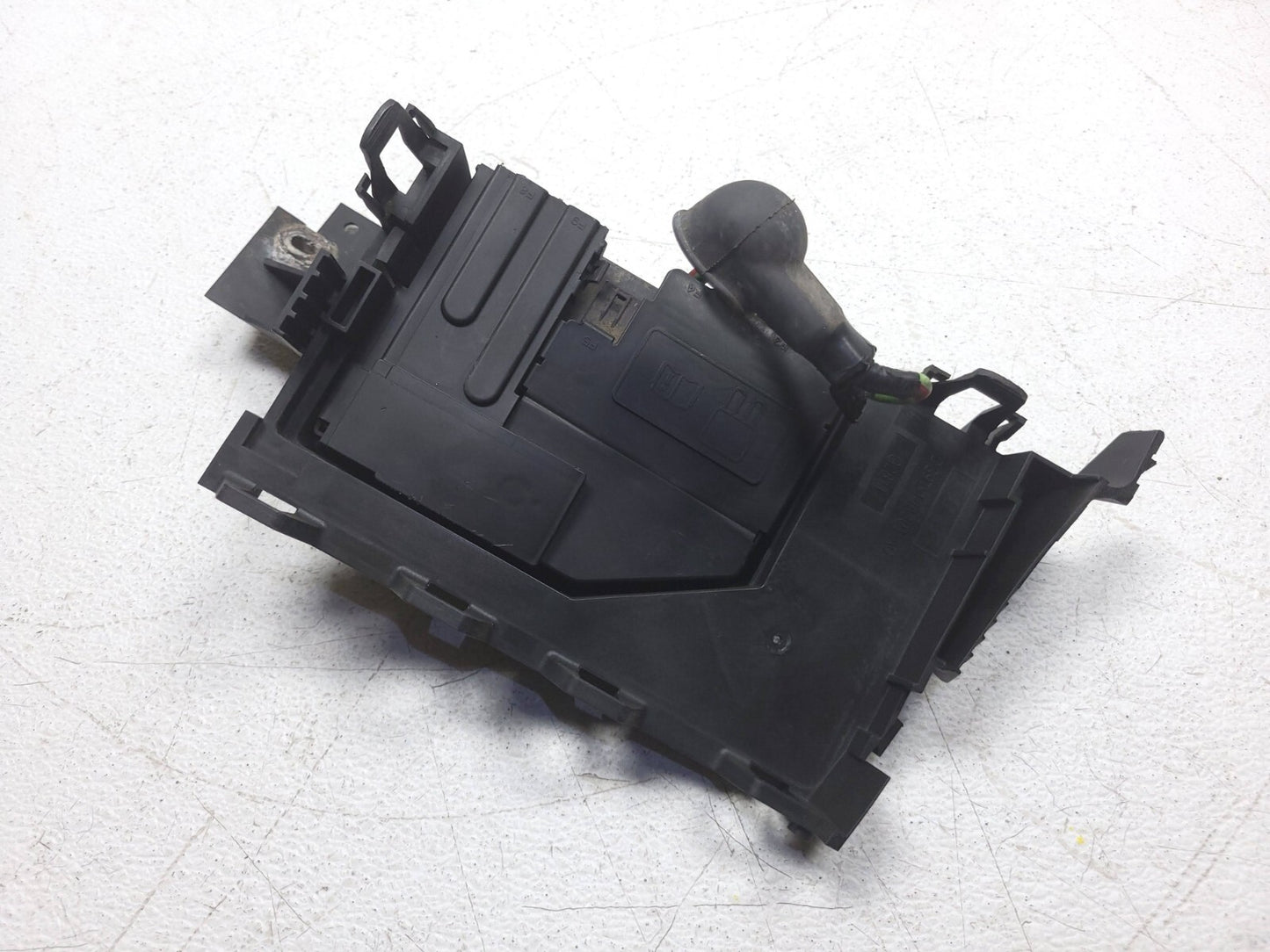 2014 Ford Fusion Battery Junction Fuse Box OEM