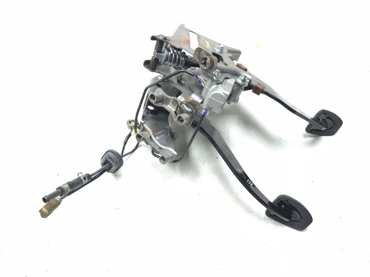 2017 Subaru Impreza Sport Brake & Clutch Pedal Assy OEM