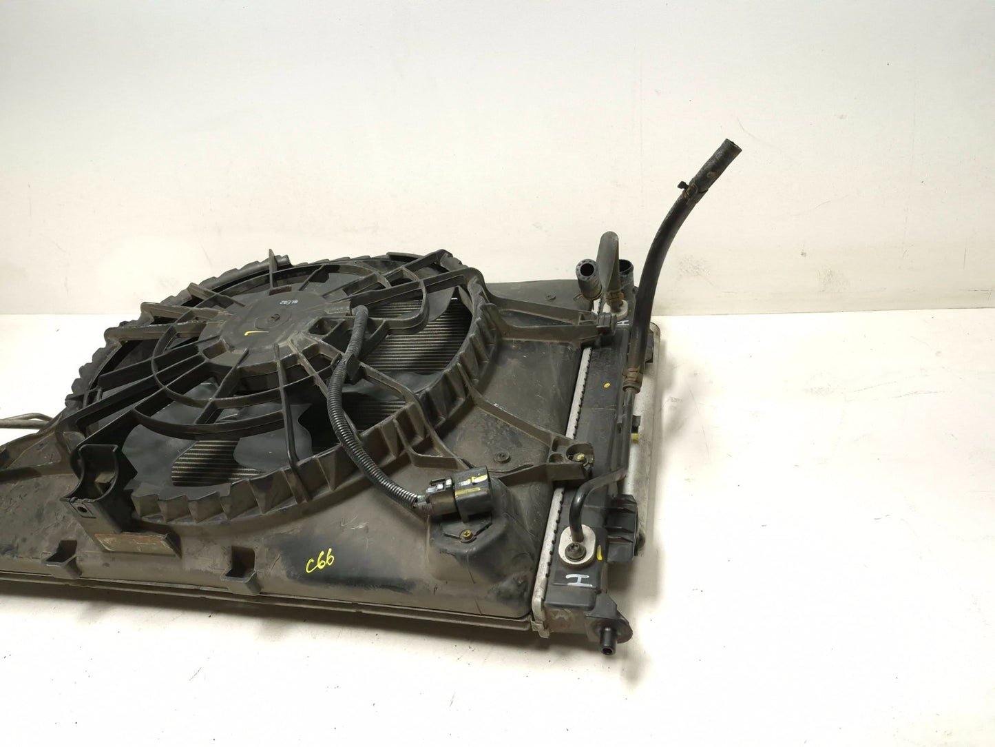 2012 Hyundai Sonata Engine Cooling Radiator & Condenser 2.4l  OEM