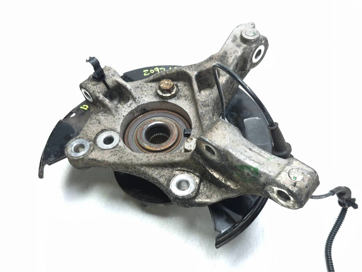 2012 Chevrolet Cruze Front Spindle Knuckle W/hub Left Driver Side OEM