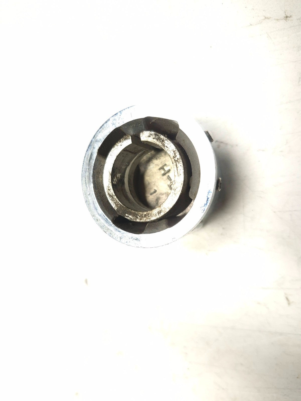 2004 Harley-davidson Softail Flstc Willie G Skull Front Axle Nut Cover 2pcs