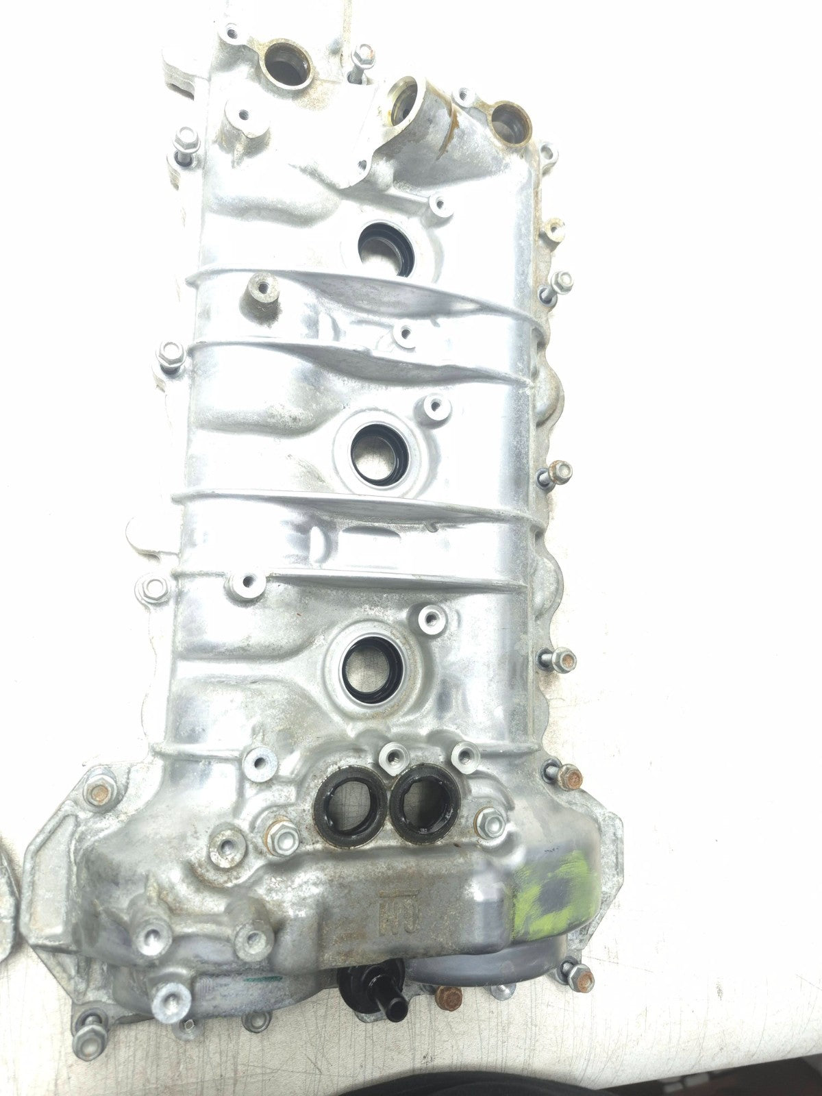 2017 Cadillac Xt5 Valve Cover Left & Right 3.6l OEM
