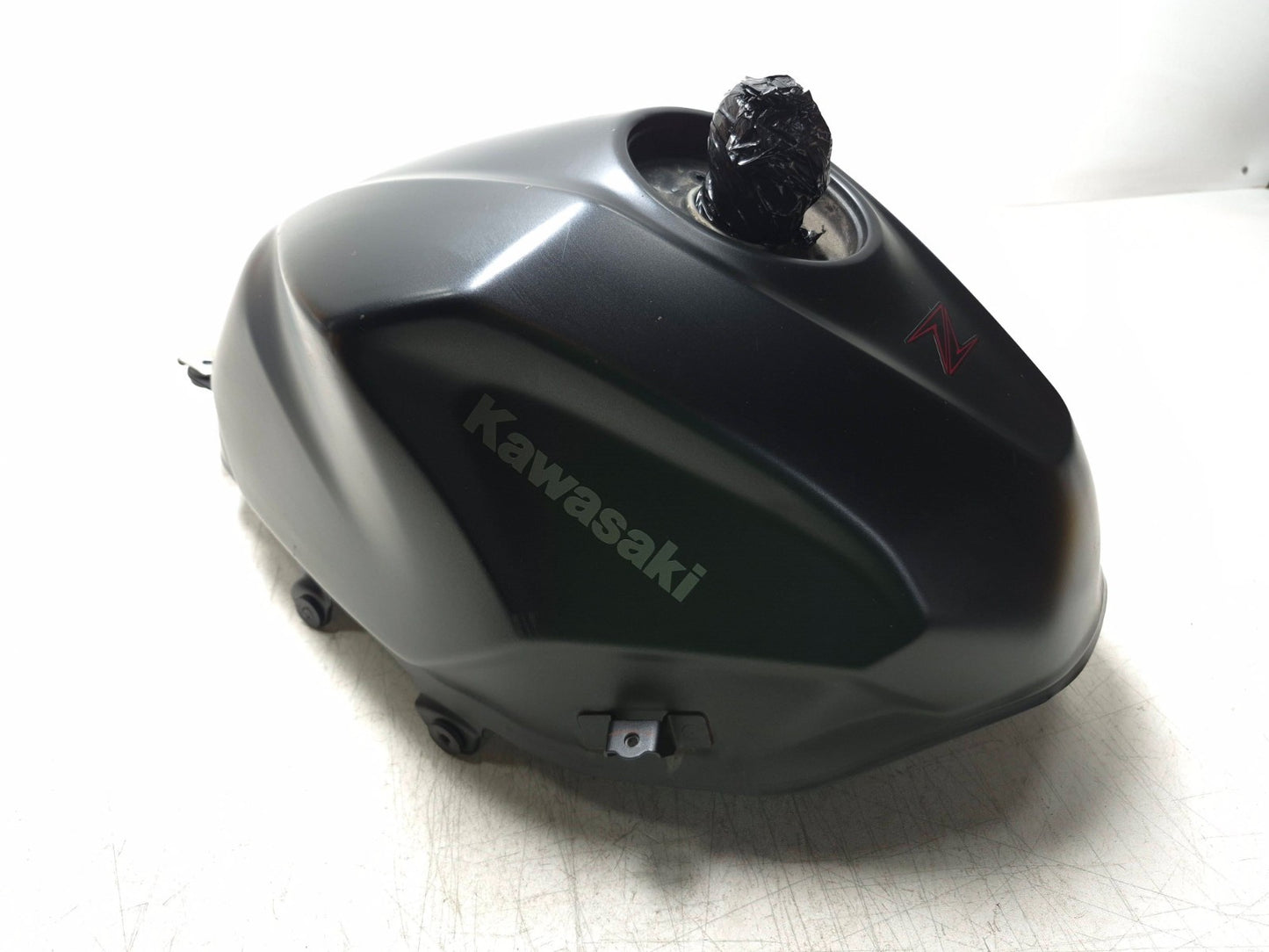 2019 Kawasaki Z400 Er400d Fuel Tank OEM