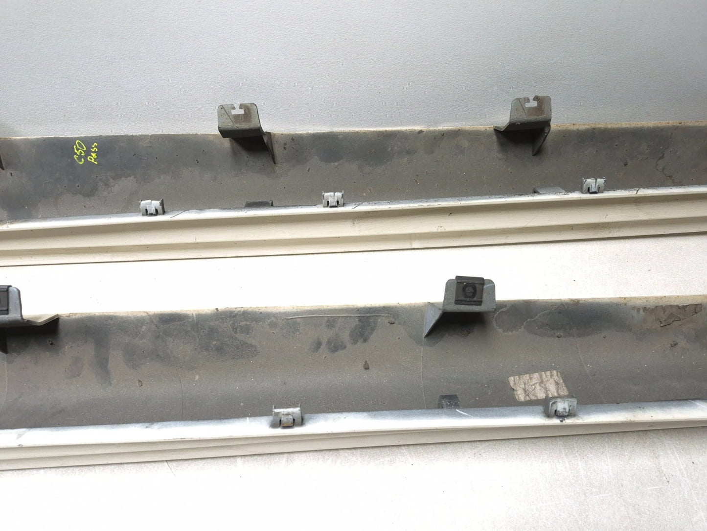 2013 Dodge Grand Caravan Rocker Panel Skirt Molding Pair Oem✅