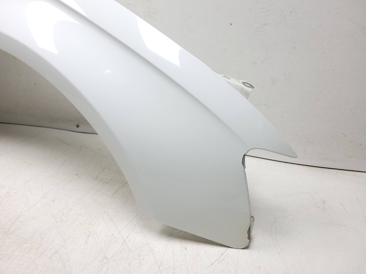 2009 Audi A4 Fender Passenger Side Right OEM *t9 Ibis White*