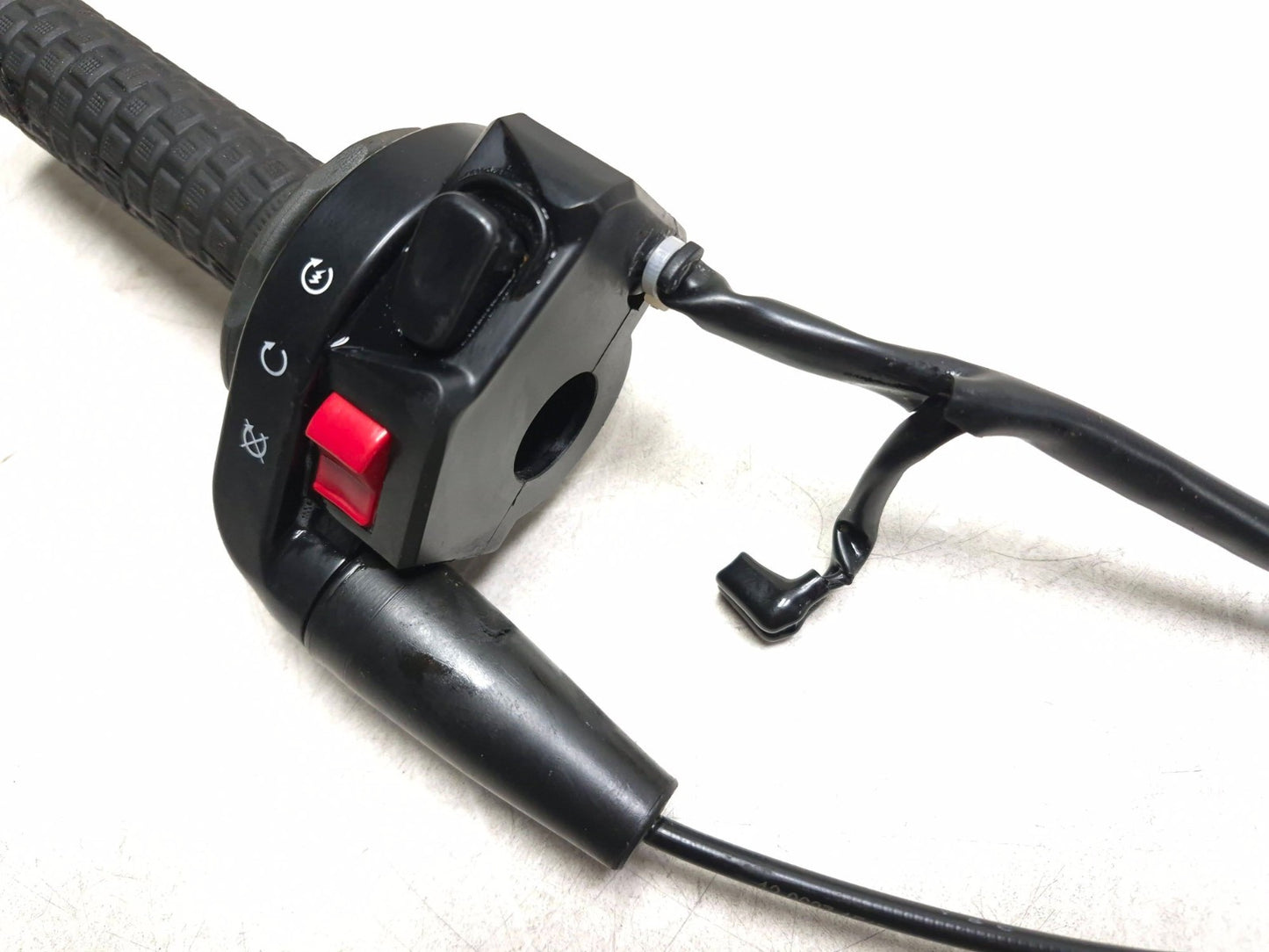 2021 Kawasaki Z125 Pro Br125j Right Handle Switch & Throttle Cable Grip OEM