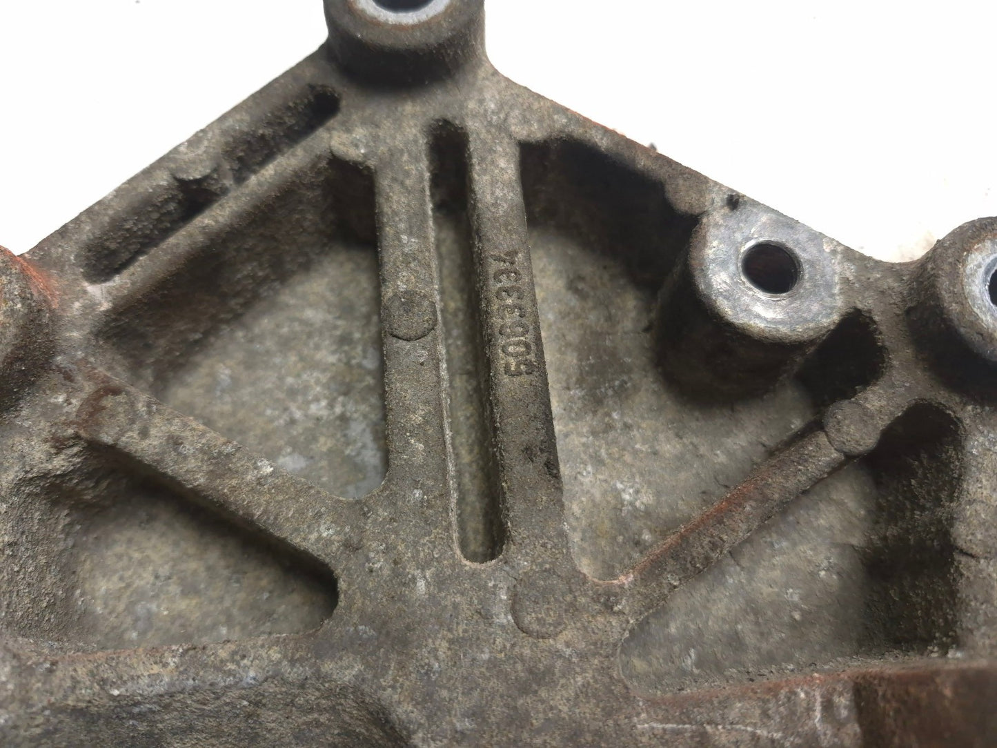 2007 Saab 9-5 2.3t Aero Engine Mount Bracket OEM 5063284