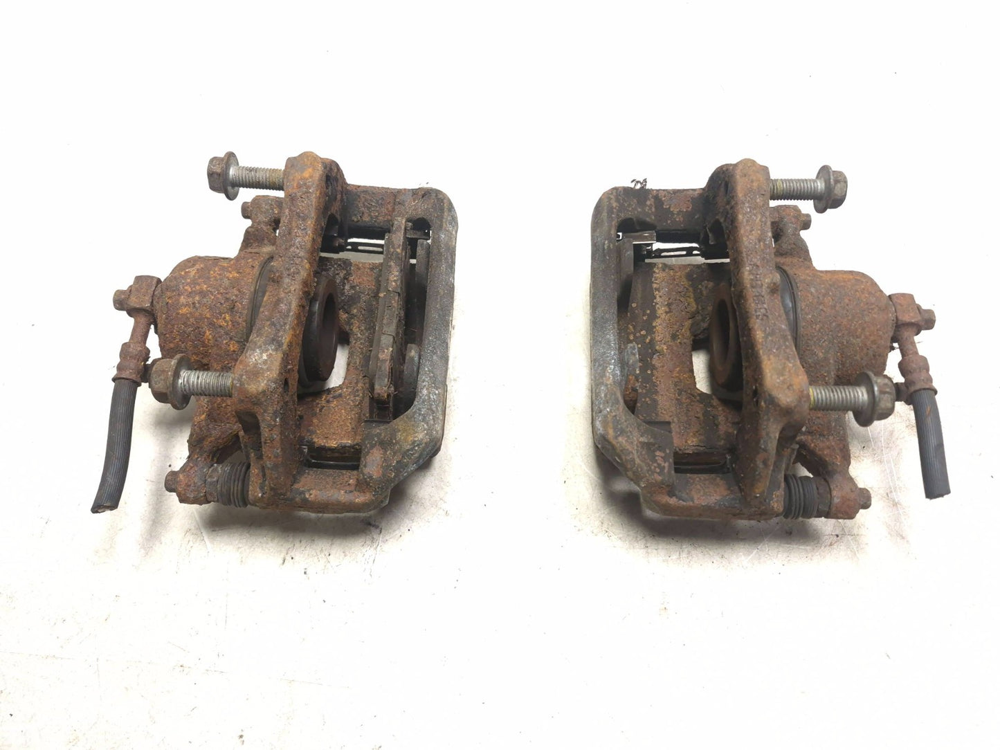 2012 Chevrolet Cruze Front Brake Caliper Left & Right 2pcs OEM